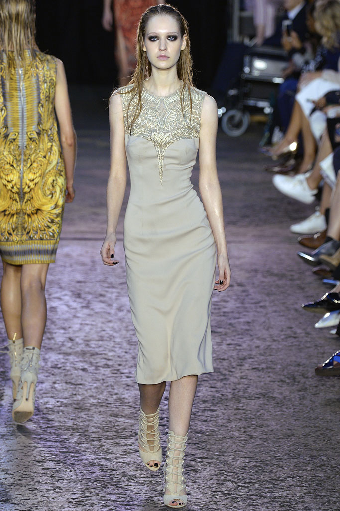 Julien Macdonald（朱利安·麦克唐纳德）2024伦敦时装秀