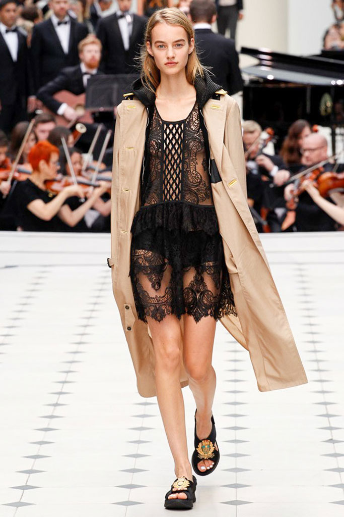 Burberry Prorsum（博柏利·珀松）2024伦敦时装秀