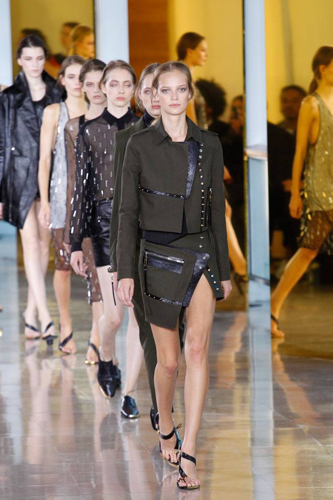 Anthony Vaccarello 2024巴黎时装秀