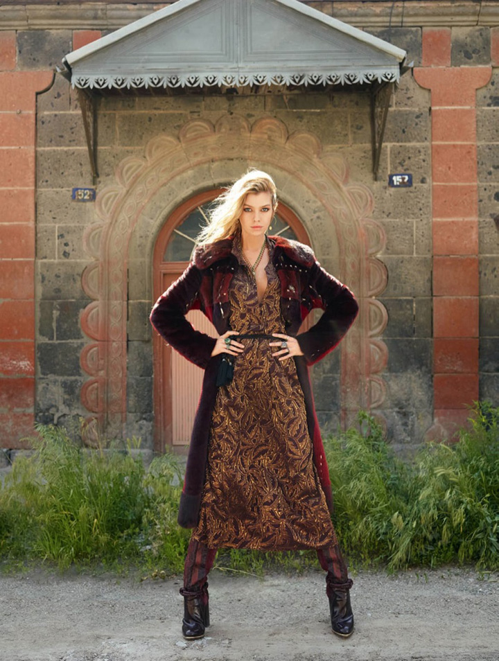 超模Stella Maxwell《Vogue》杂志时尚大片