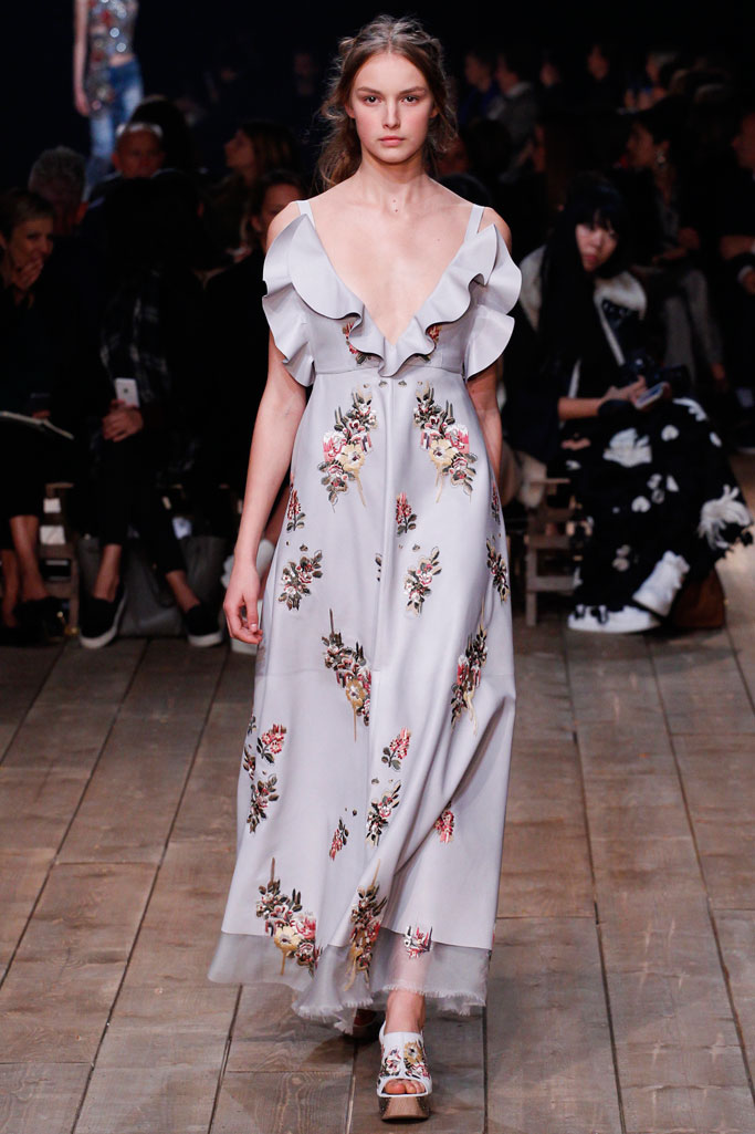 Alexander McQueen 2024巴黎时装秀