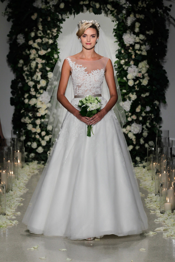 Anne Barge 2024纽约婚纱周婚纱秀