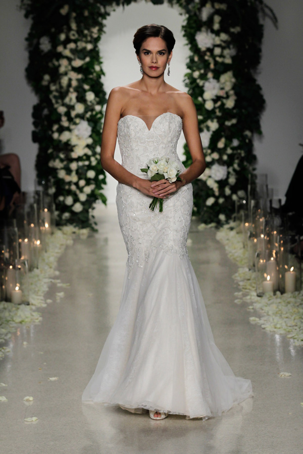 Anne Barge 2024纽约婚纱周婚纱秀