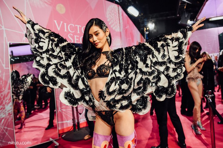 Victoria's Secret（维多利亚的秘密）2024内衣秀后台