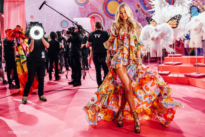 Victoria's Secret（维多利亚的秘密）2024内衣秀后台