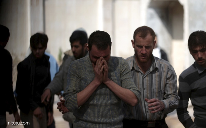 被空袭的叙利亚 镜头前的悲伤和恐惧