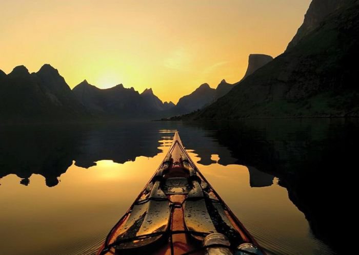 摄影师 Tomasz Furmanek： 独木舟上的壮美挪威风光