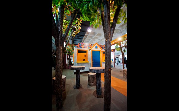 JIMMY SPA CAFE色彩明快的空间环境设计