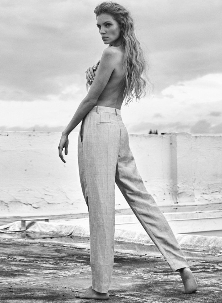 名模伊瑟·肯娜达演绎《Harper’s Bazaar》杂志西班牙版时尚大片