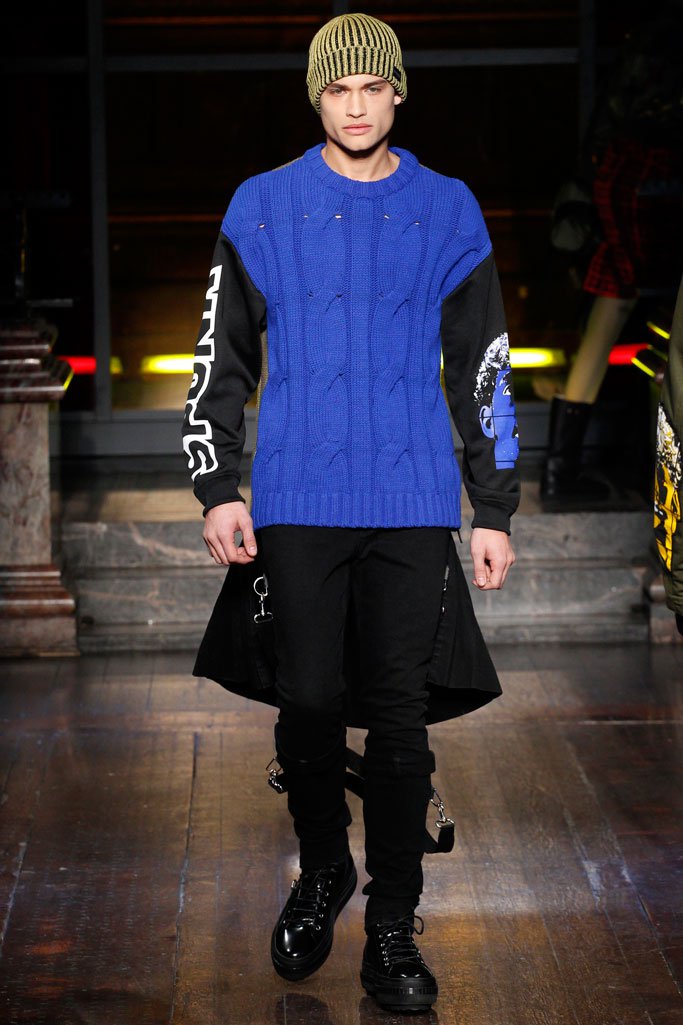 Moschino（莫斯奇诺）2024伦敦时装周男装秀