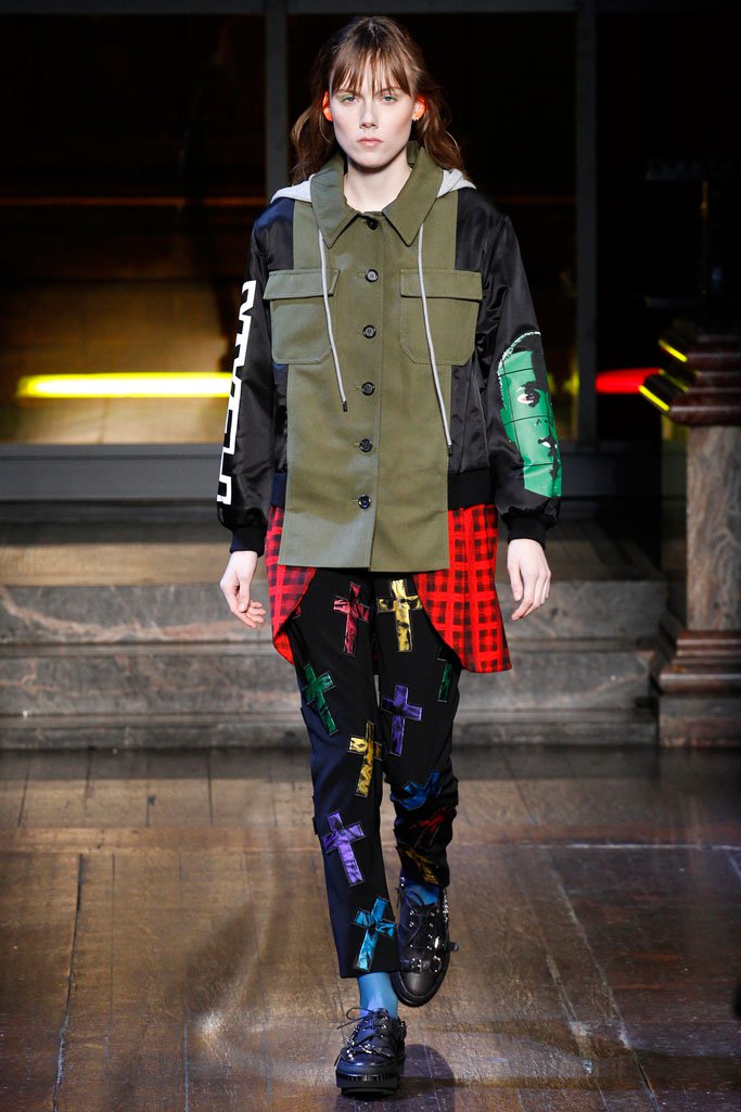 Moschino（莫斯奇诺）2024伦敦时装周男装秀