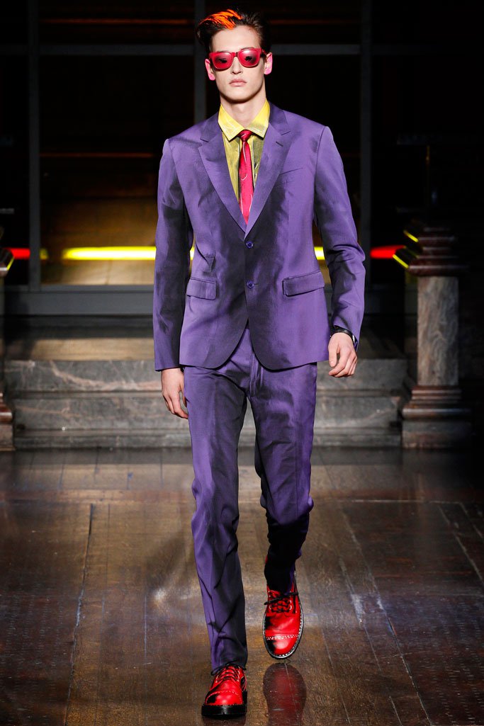 Moschino（莫斯奇诺）2024伦敦时装周男装秀