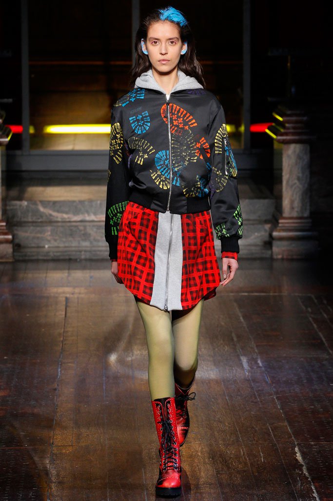 Moschino（莫斯奇诺）2024伦敦时装周男装秀