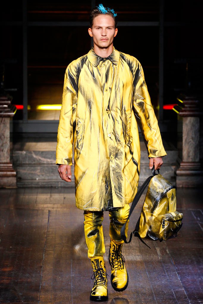 Moschino（莫斯奇诺）2024伦敦时装周男装秀