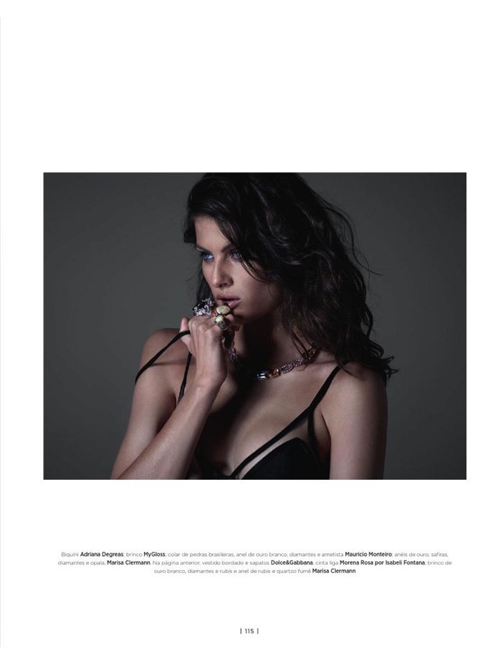 超模Isabeli Fontana 演绎《Made to Live》杂志时尚大片