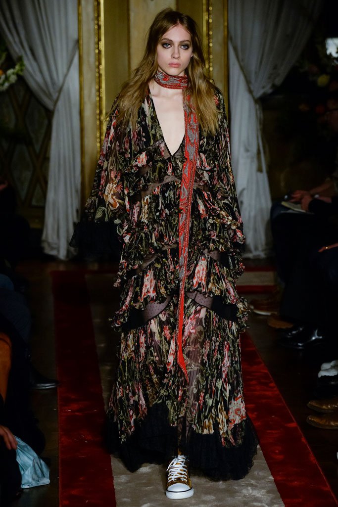 Roberto Cavalli（罗伯特·卡沃利）2024米兰时装周男装秀