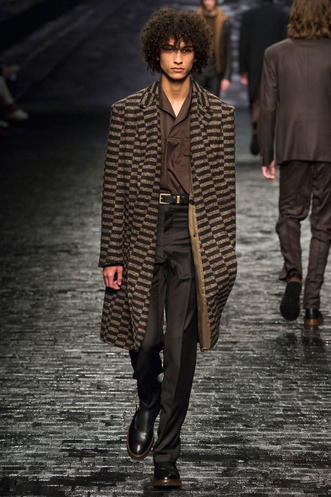 Corneliani（克莱利亚尼）2024米兰时装周男装秀