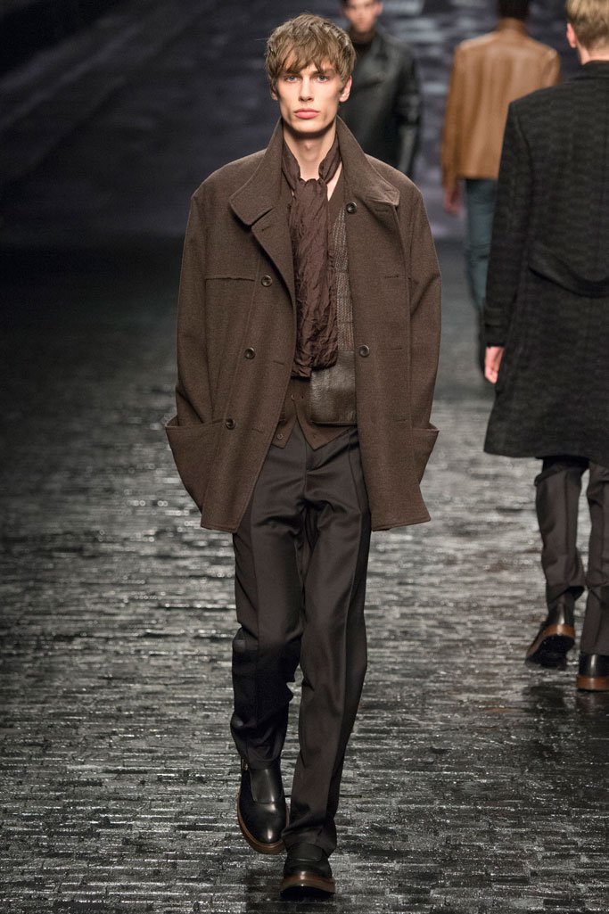 Corneliani（克莱利亚尼）2024米兰时装周男装秀