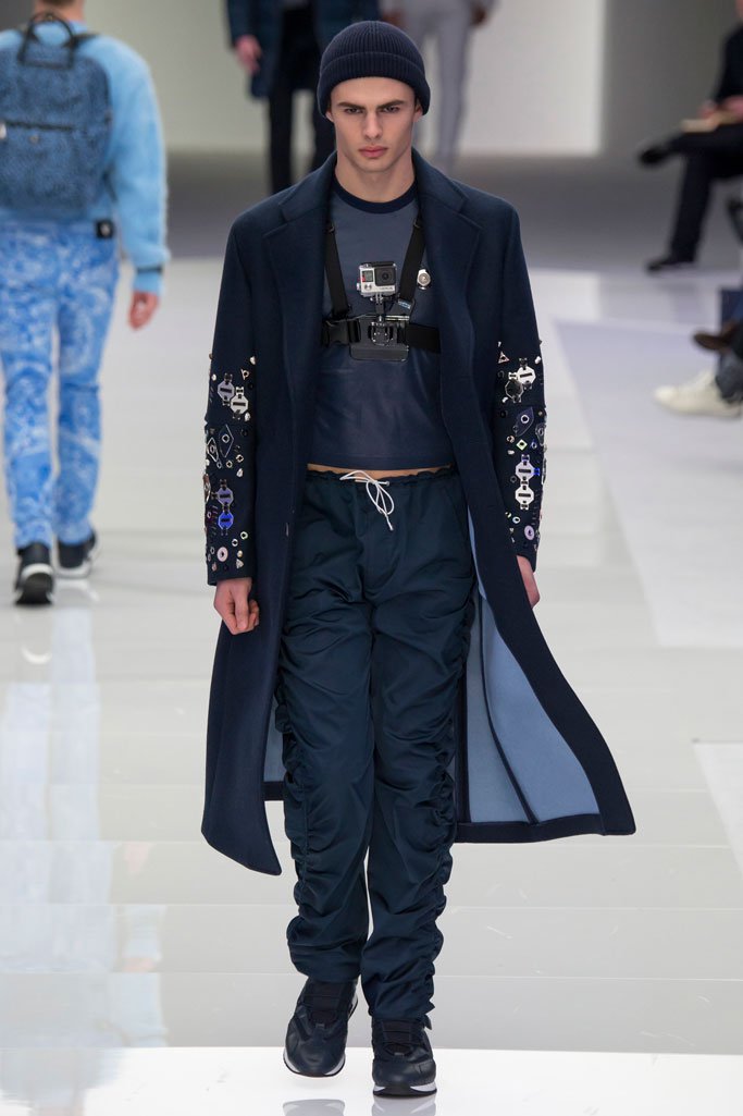 Versace（范思哲）2024米兰时装周男装秀