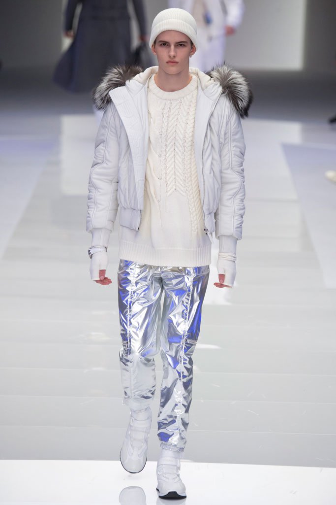Versace（范思哲）2024米兰时装周男装秀
