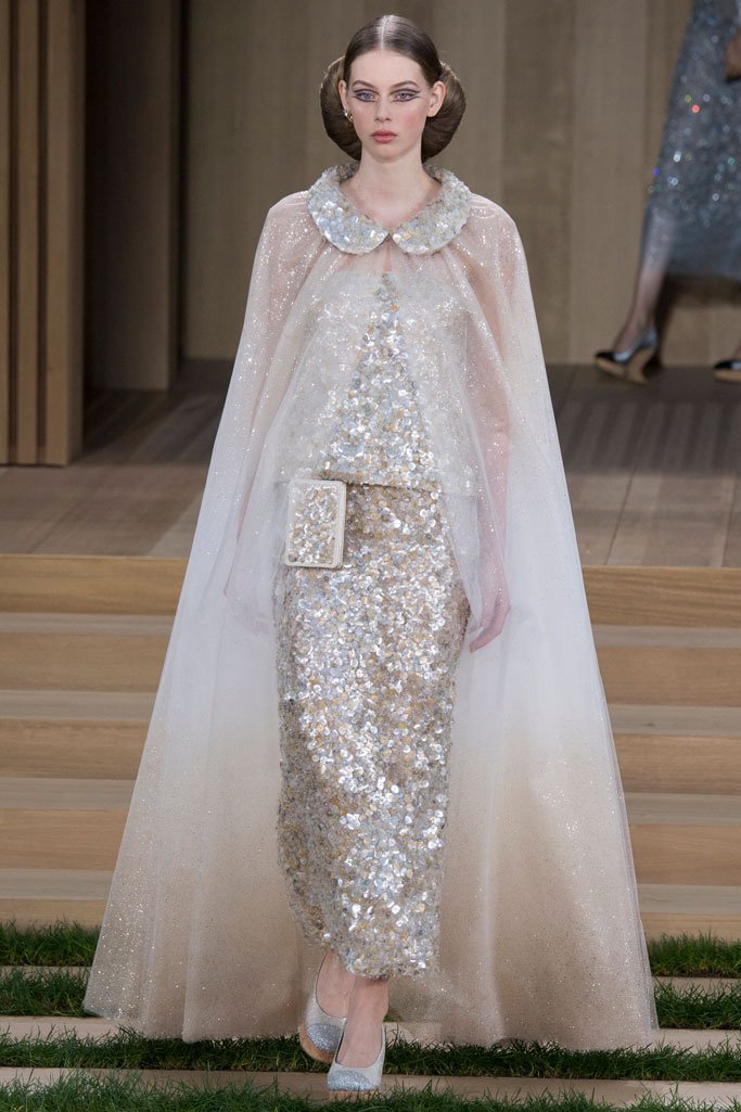 Chanel（香奈儿）2024春夏巴黎时装周时装秀