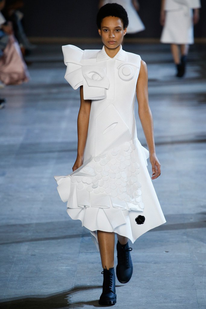 Viktor & Rolf（维果罗夫）2024时装发布会女装秀