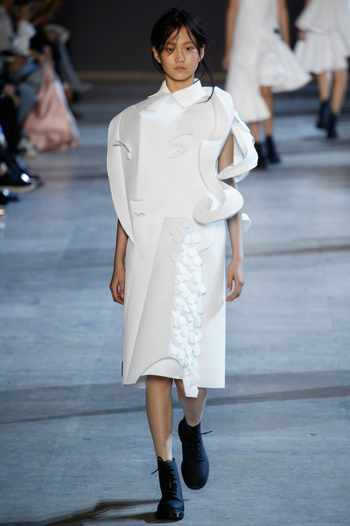 Viktor & Rolf（维果罗夫）2024时装发布会女装秀