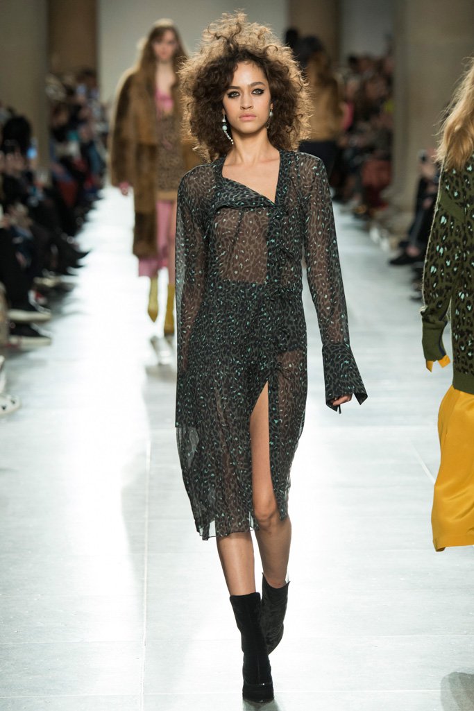 Topshop Unique 2024伦敦时装周女装秀