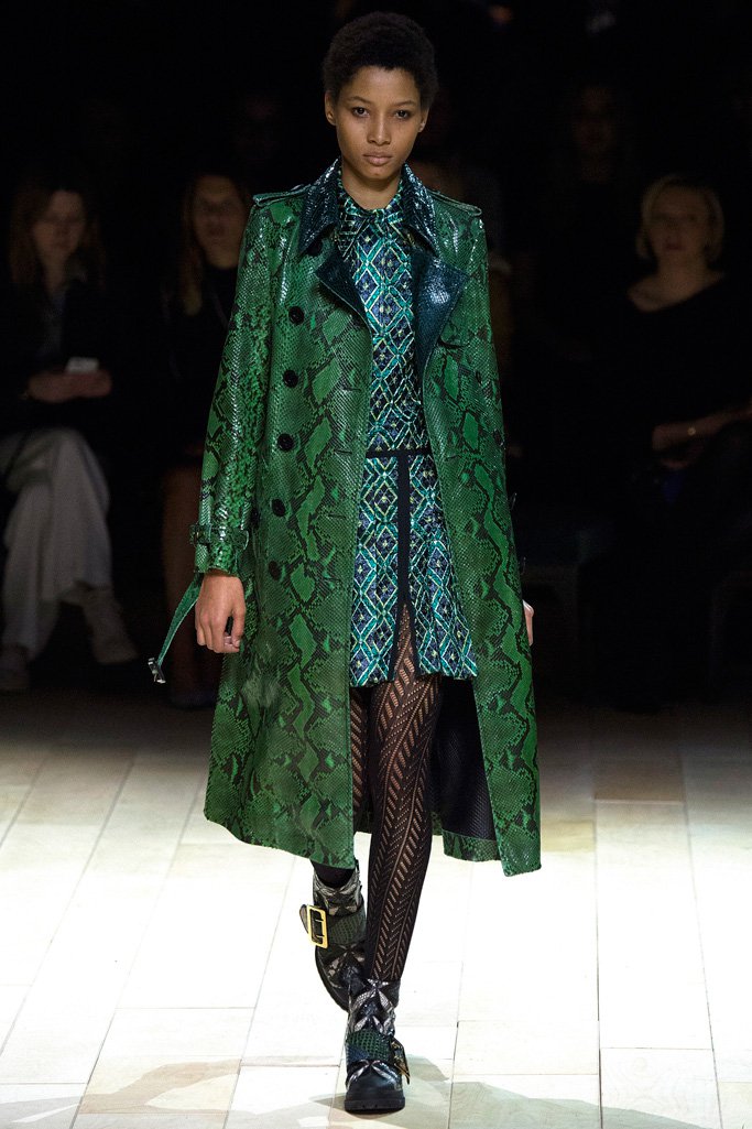 Burberry（博柏利）2024伦敦时装周女装秀
