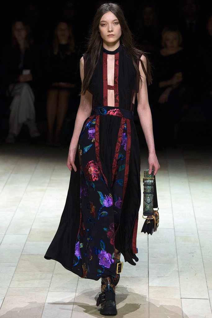 Burberry（博柏利）2024伦敦时装周女装秀