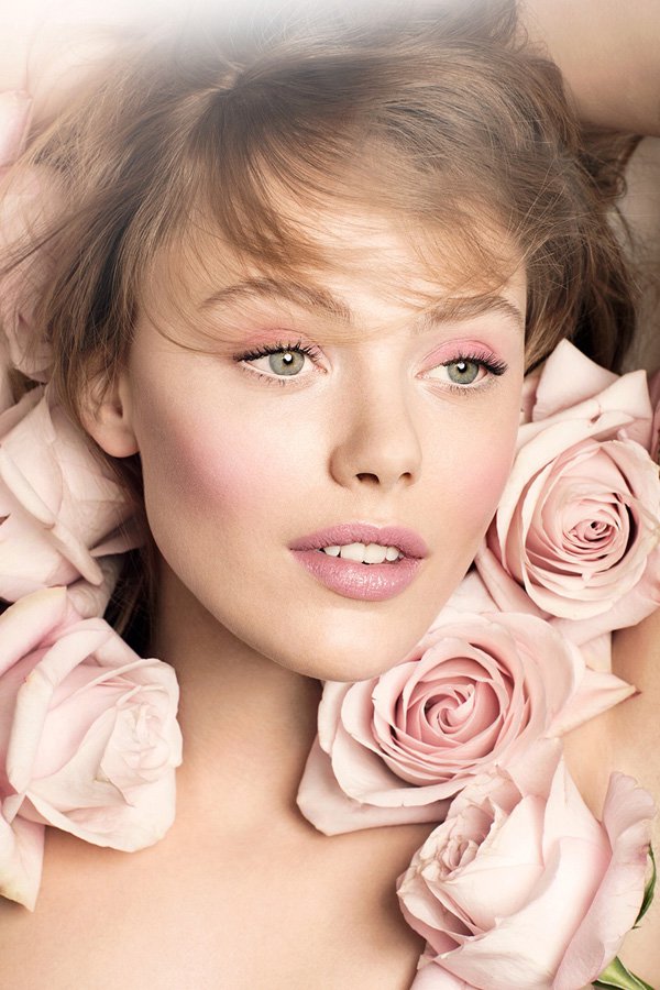 超模Frida Gustavsson 演绎 Elle 时尚杂志瑞典版