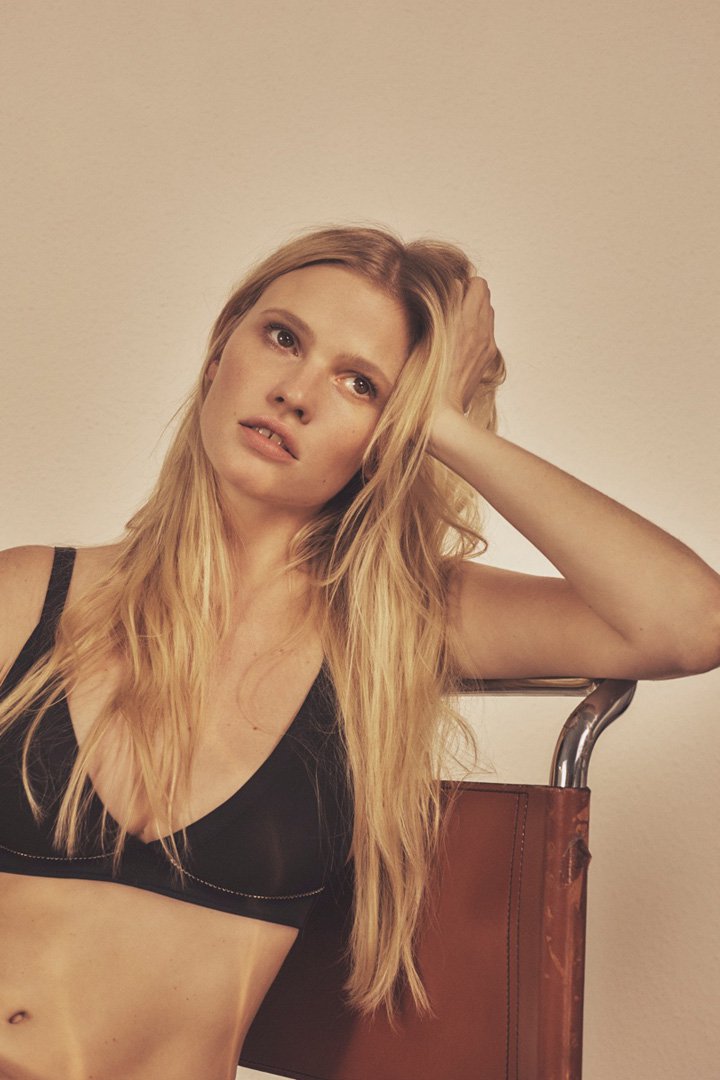 超模Lara Stone 演绎 Vogue时尚杂志韩国版