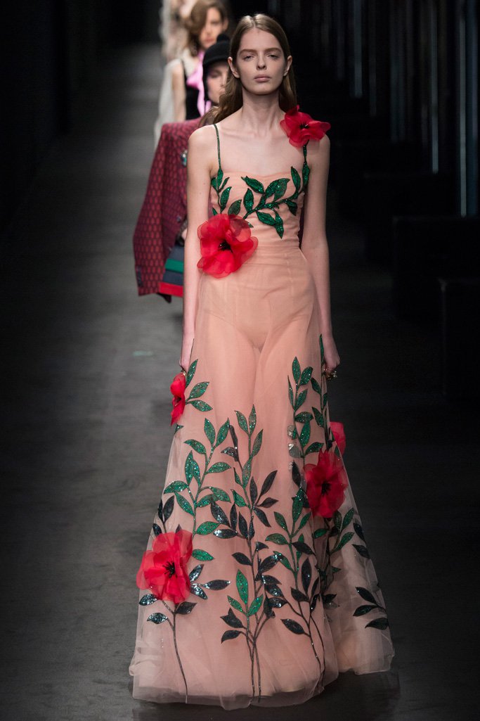 Gucci（古驰）2024米兰时装周女装发布会