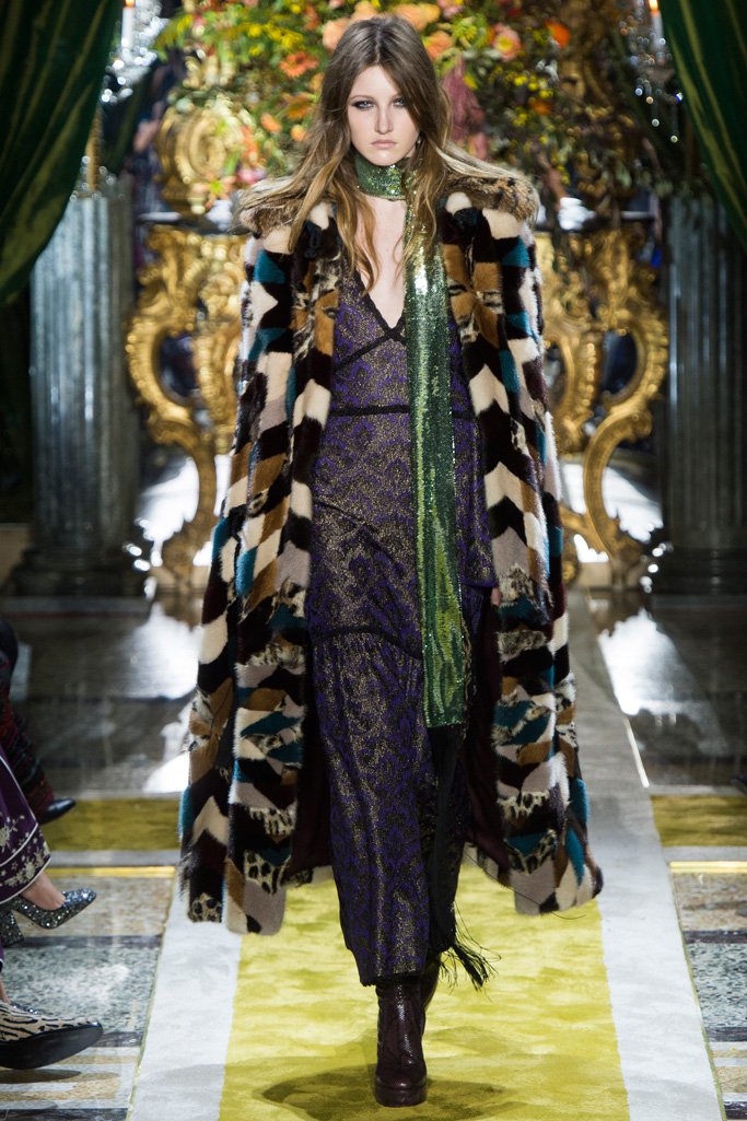 Roberto Cavalli 2024米兰时装周女装秀
