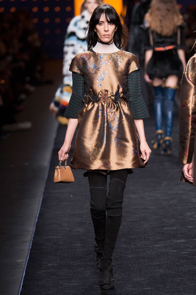 Fendi（芬迪）2024米兰时装周女装秀