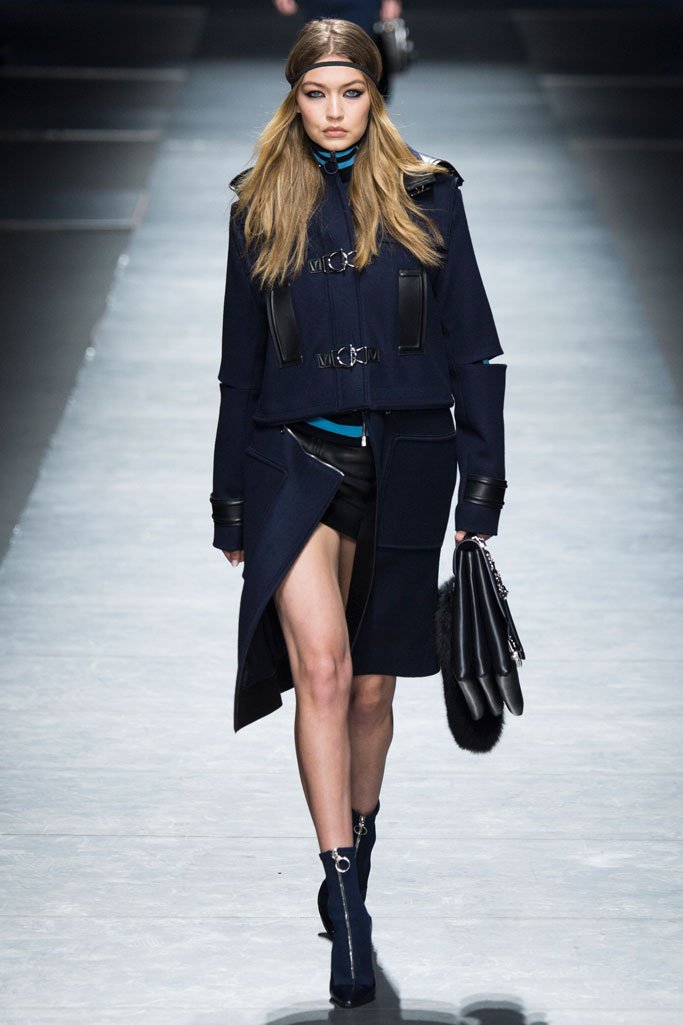 Versace（范思哲）2024米兰时装周女装秀