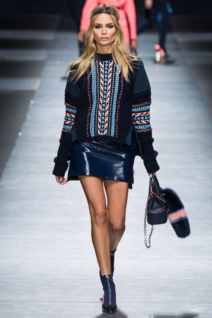 Versace（范思哲）2024米兰时装周女装秀