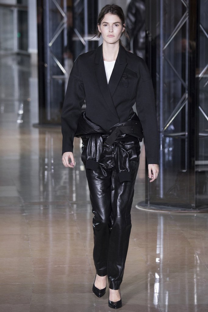 Anthony Vaccarello 2024巴黎时装发布会女装秀