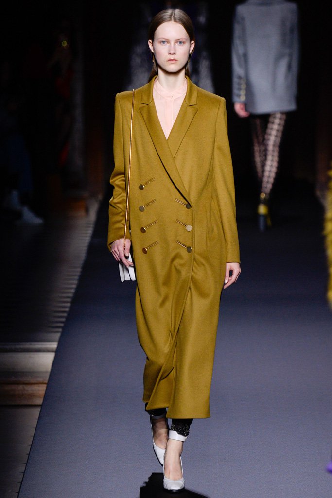 Vionnet（薇欧奈）2024巴黎时装周女装秀