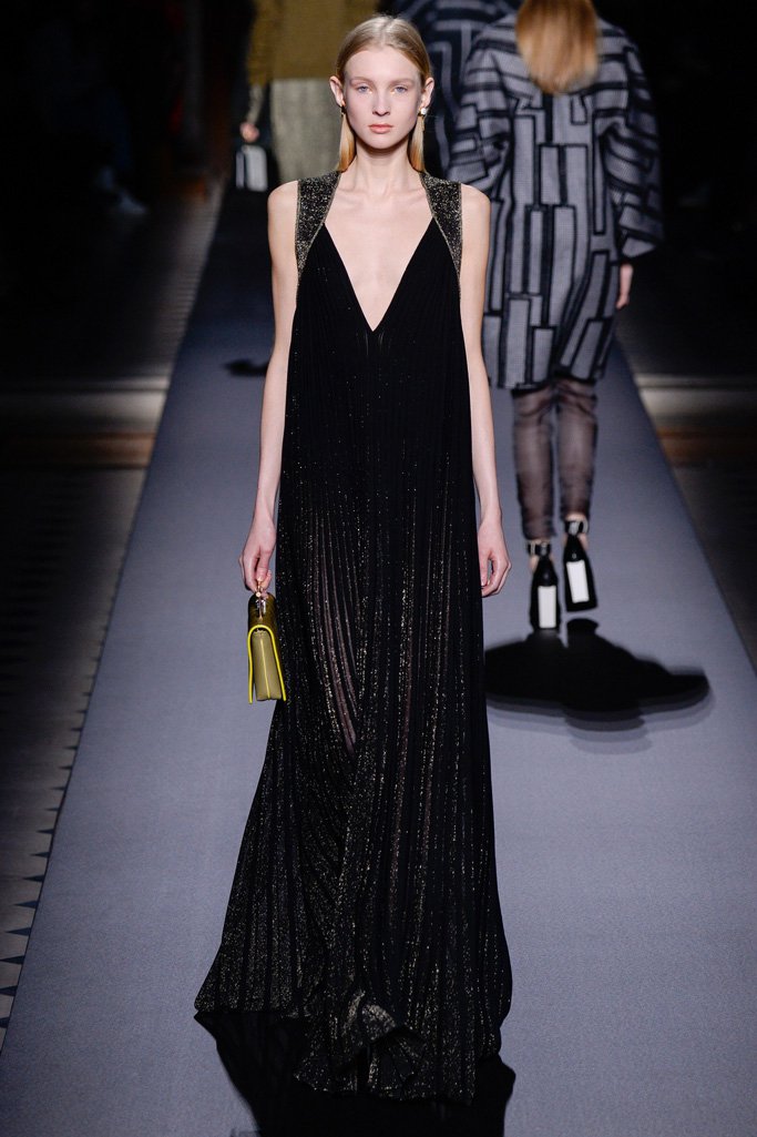Vionnet（薇欧奈）2024巴黎时装周女装秀