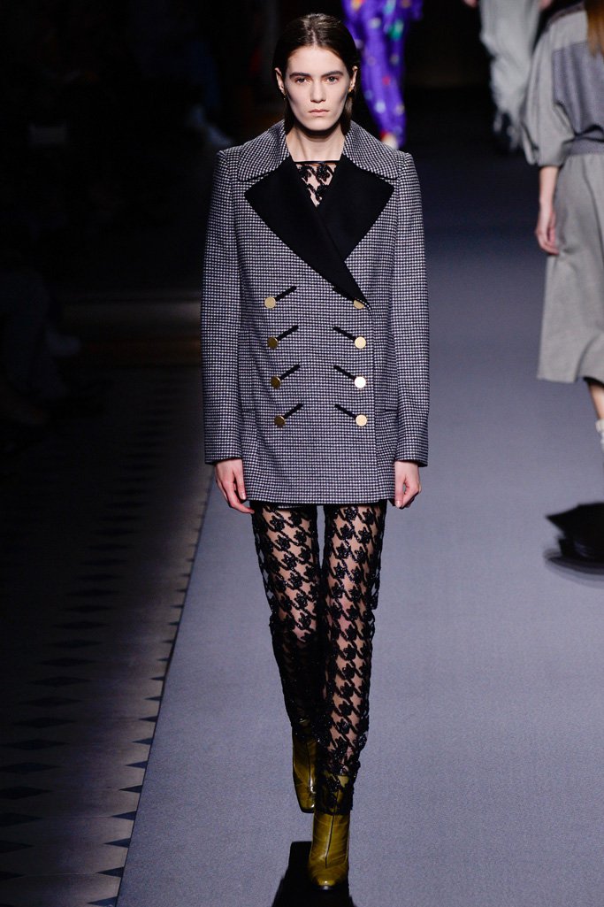 Vionnet（薇欧奈）2024巴黎时装周女装秀