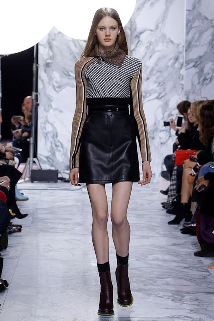 Carven（卡纷）2024巴黎时装发布会女装秀