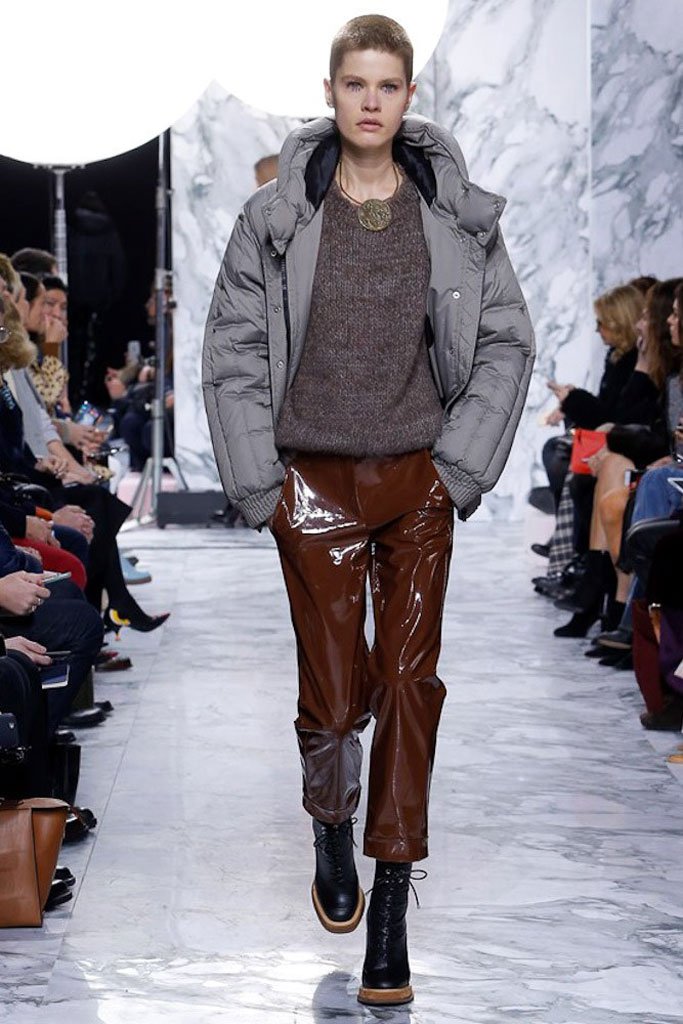 Carven（卡纷）2024巴黎时装发布会女装秀