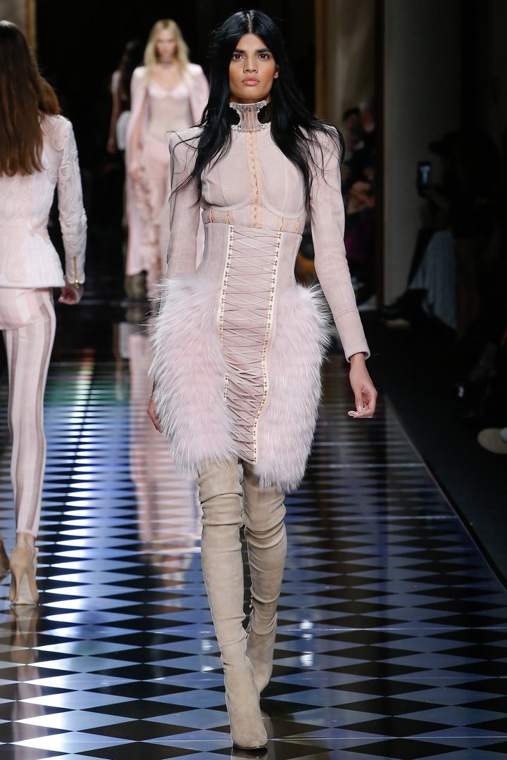 Balmain（巴尔曼）2024巴黎时装周女装秀