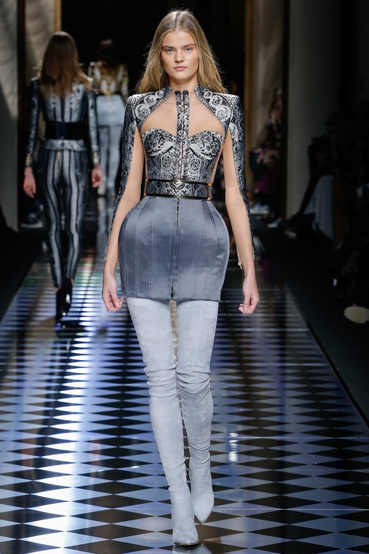 Balmain（巴尔曼）2024巴黎时装周女装秀