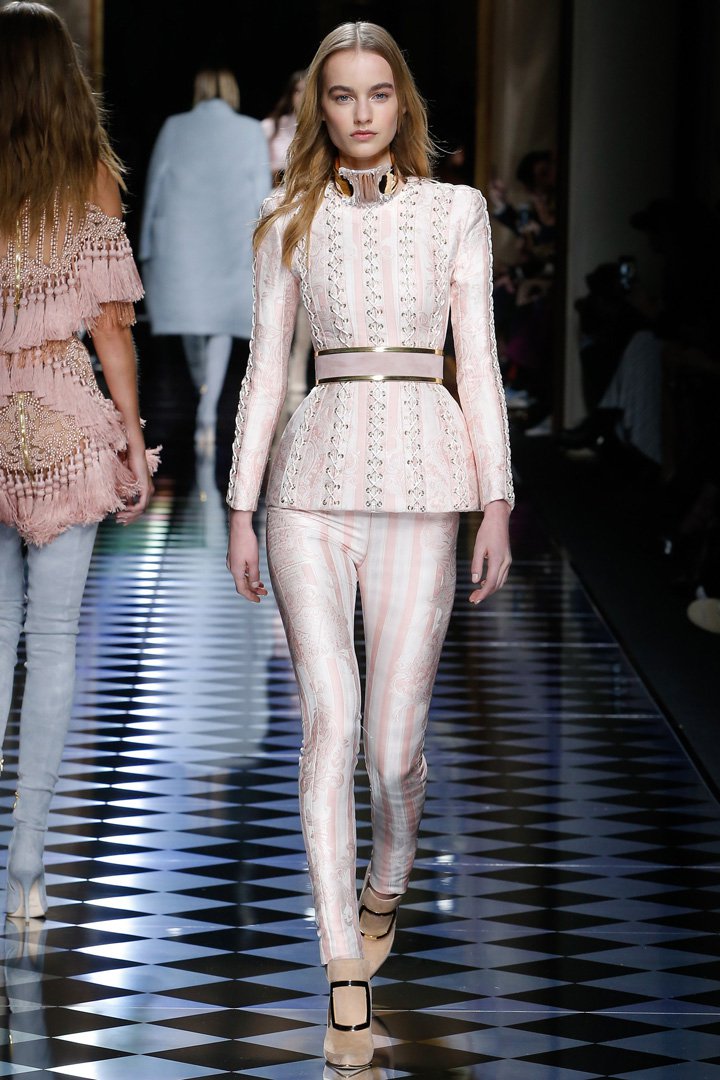 Balmain（巴尔曼）2024巴黎时装周女装秀