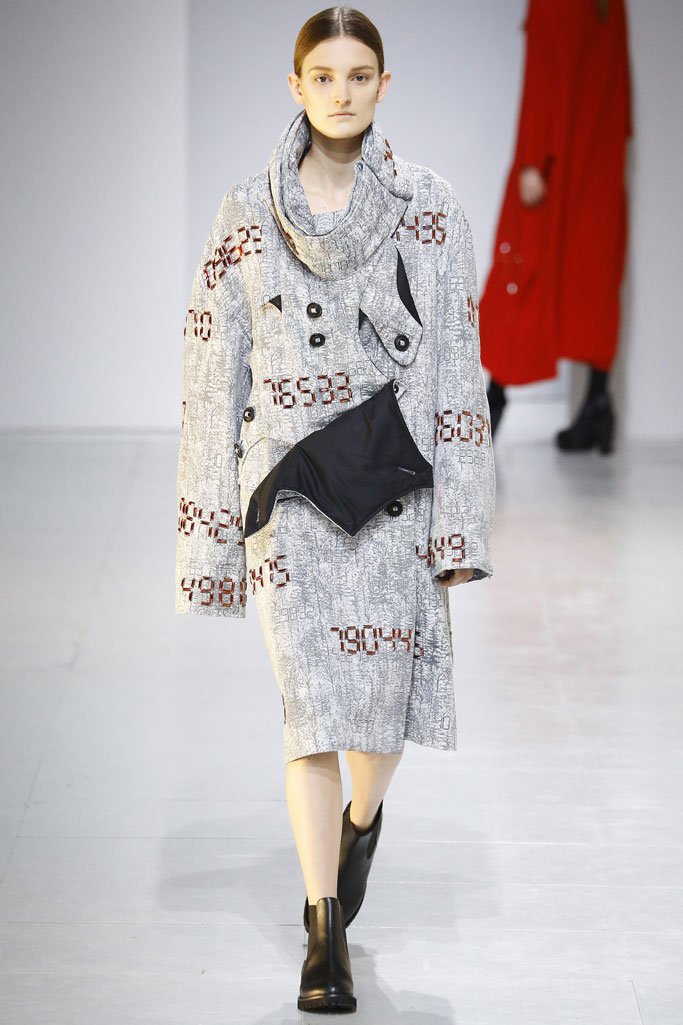 Chalayan（卡拉扬）2024巴黎时装周女装秀