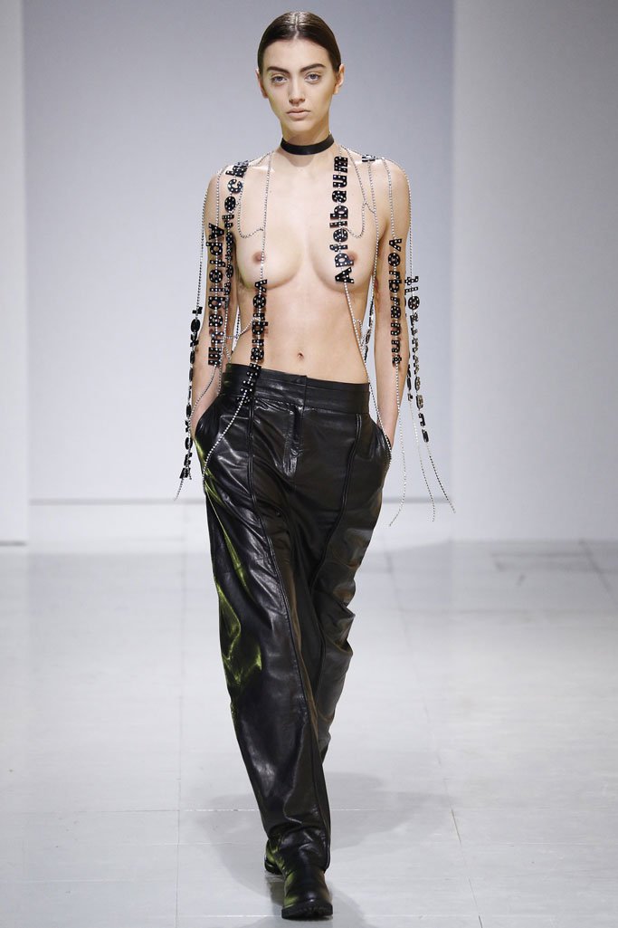 Chalayan（卡拉扬）2024巴黎时装周女装秀