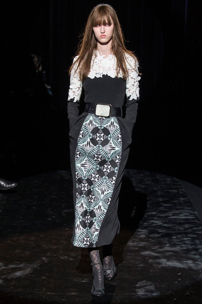 Emanuel Ungaro 2024巴黎时装周女装秀