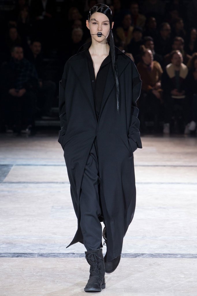 Yohji Yamamoto（山本耀司）2024巴黎时装周女装秀